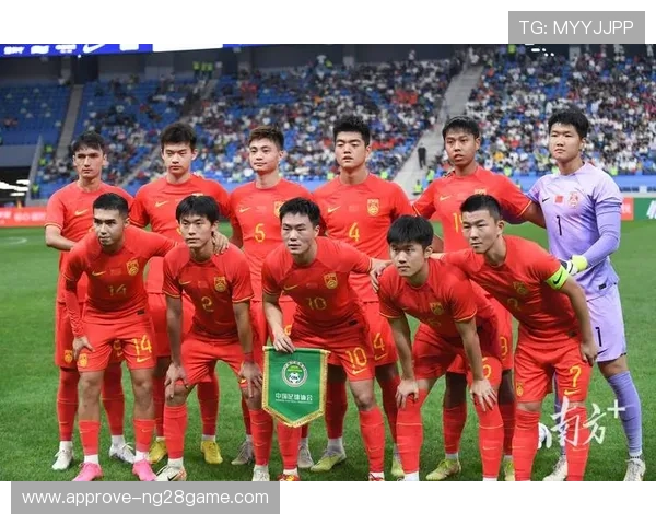 中国足球队备战亚洲杯新阵容曝光 目标冲击冠军 备战策略引发球迷热议