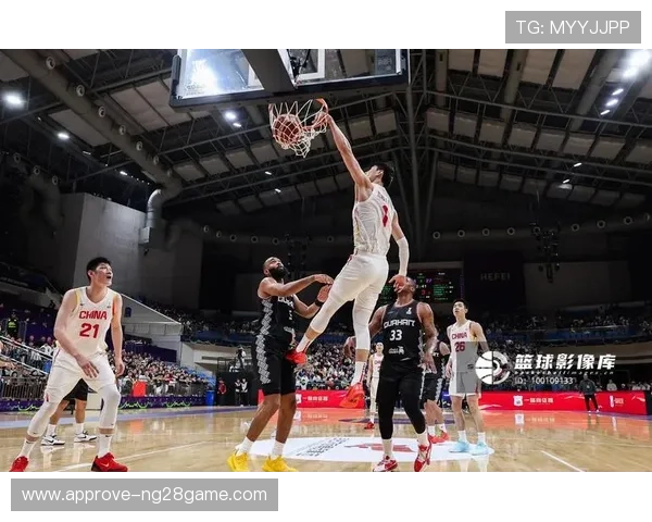 中国男篮新赛季首战告捷，年轻球员表现抢眼引关注